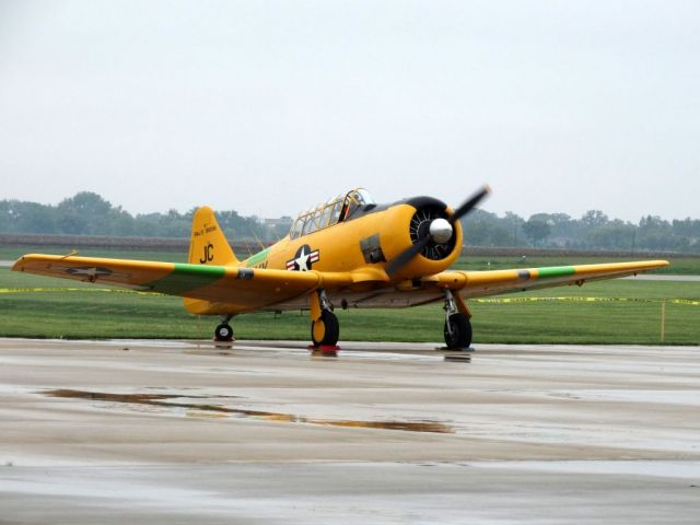 North American T-6 Texan (N9805C)