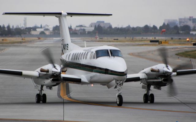 Beechcraft Super King Air 350 (N4YS)