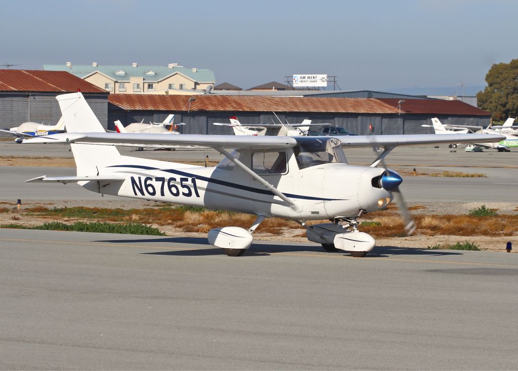 Cessna 152 (N67651)