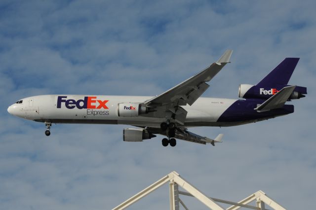 Boeing MD-11 (N585FE)