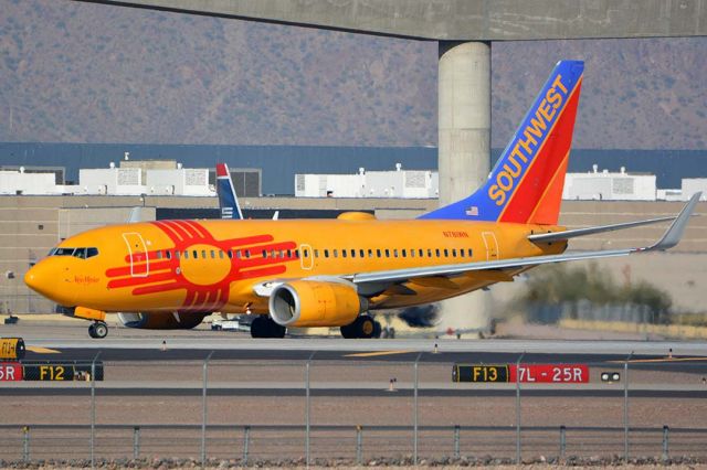 Boeing 737-700 (N781WN) - Southwest Boeing 737-7H4 N781WN New Mexico at Phoenix Sky Harbor on January 17. It first flew on August 16, 2000. Its construction number is 30601. It was delivered to Southwest on August 30, 2000. 