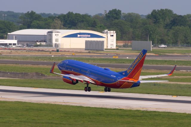 Boeing 737-700 (N403WN)