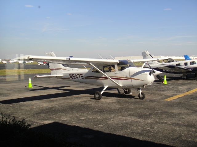 Cessna Skyhawk (N547E)