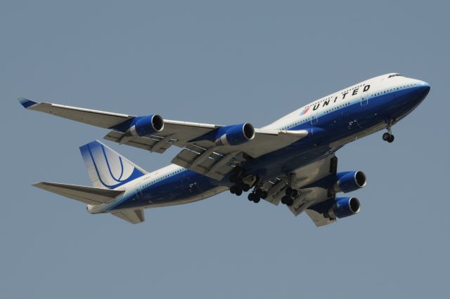 Boeing 747-400 (N116UA)