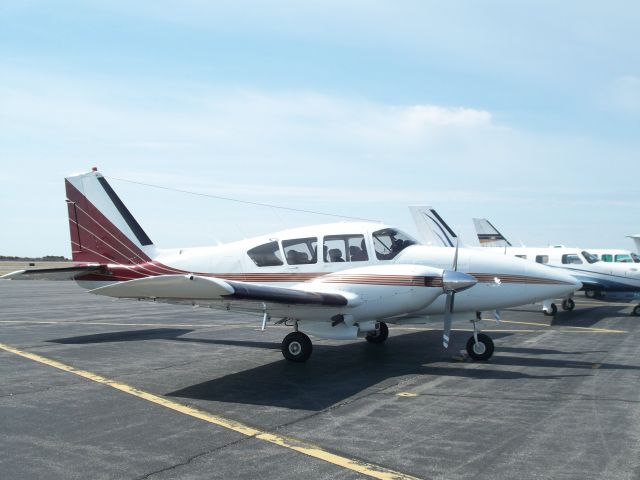 Piper Aztec (N13803)