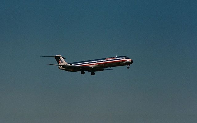 McDonnell Douglas MD-80 (N448AA) - American Airlines MD-80 landing at KDFW