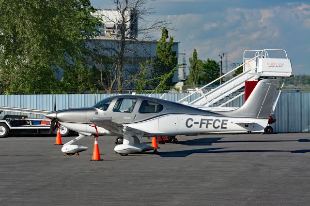 Cirrus SR-22 (C-FFCE)