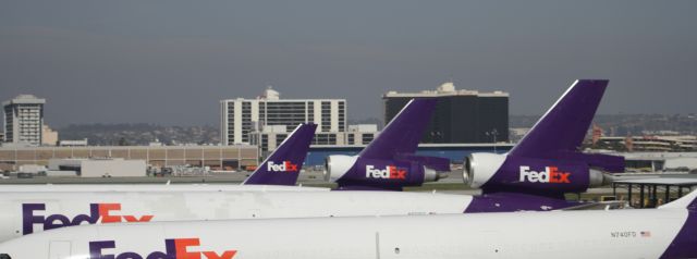 Boeing MD-11 (N740FD)