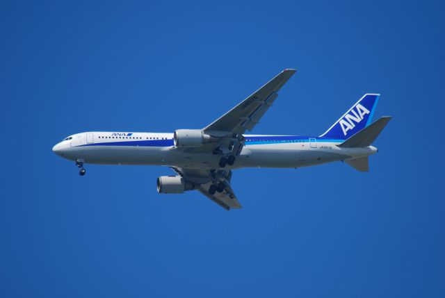 BOEING 767-300 (JA8578)