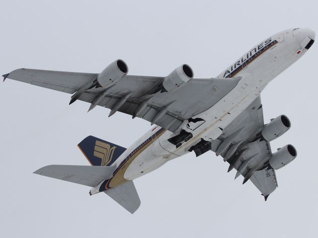 Airbus A380-800 (9V-SKD) - It's not often we get snow settling in London, but over the last 2 winters we have more than made up for it with heavy snow showers. It certainly provides a great opportunity to get shots of fuselage and wings, fully lit by the light reflecting of the snow, usually hid in shadow on sunny days.