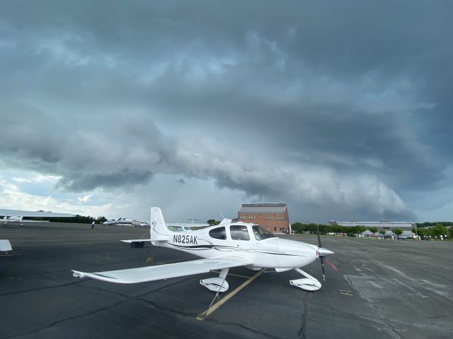 Cirrus SR-20 (N825AK) - Thunderstorm coming in - June 2, 2022