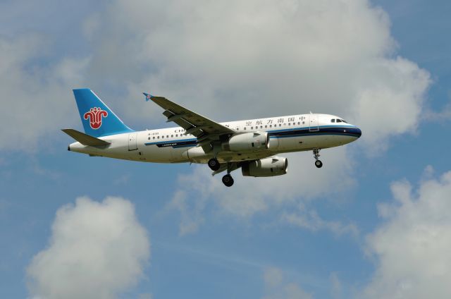 Airbus A319 (B-6191) - 2012/8/3
