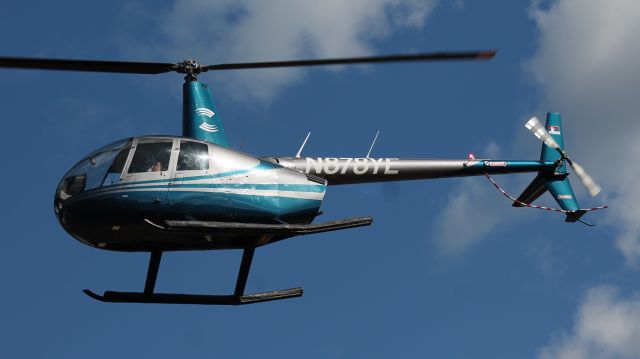 Robinson R-44 (N878YE) - Giving guest flights during the 2021 Simsbury Fly-In.