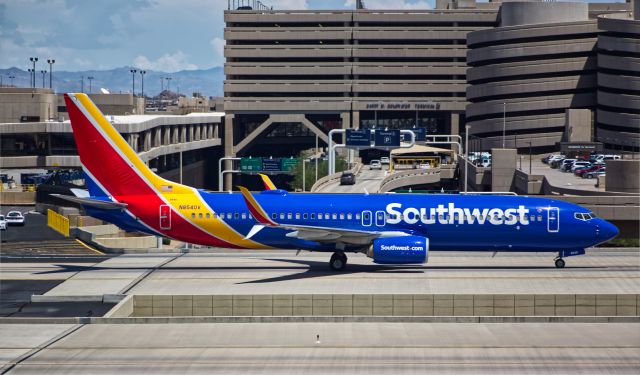 Boeing 737-800 (N8540V)