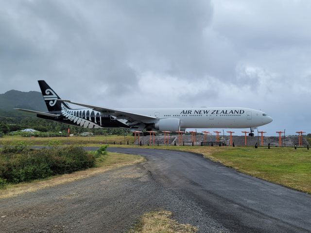 BOEING 777-300 (ZK-OKN) - ANZ 945 pivots on the runway at Rarotonga International Airport in preparation for an unusual east to west departure.