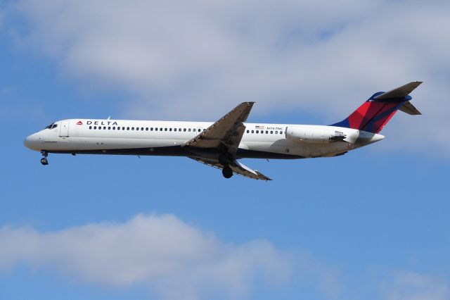 McDonnell Douglas DC-9-50 (N787NC)