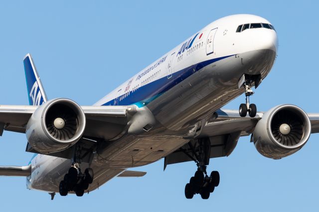 BOEING 777-300ER (JA777A) - ANA 777 on final for 10C