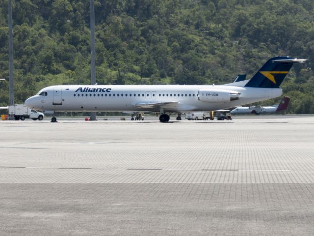 Fokker 100 (VH-UQW) - 6 NOV 2017