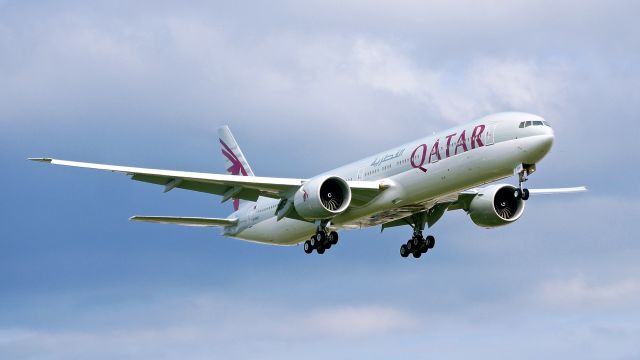 BOEING 777-300 (A7-BEV) - BOE835 on final to Rwy 16R to complete a C1 flight on 5.4.18. (ln 1556 / cn 65303).