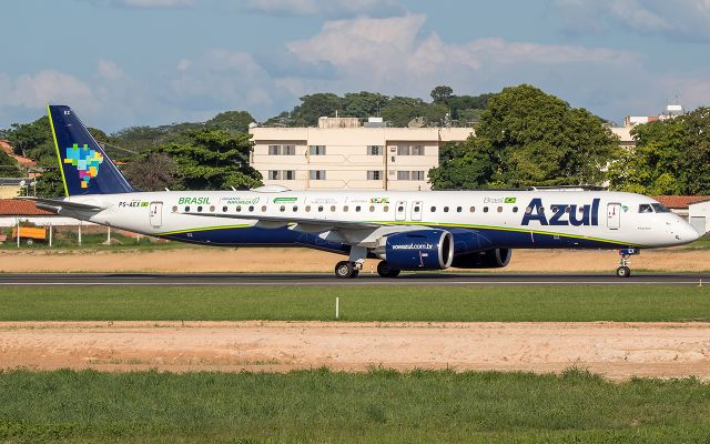 EMBRAER ERJ-190-400 (PS-AEX)