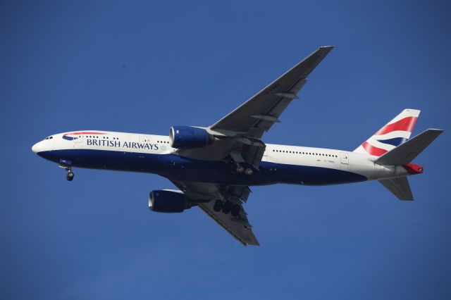 Boeing 777-200 (G-YMMJ)