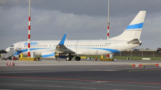 Boeing 737-800 (SP-ESA)