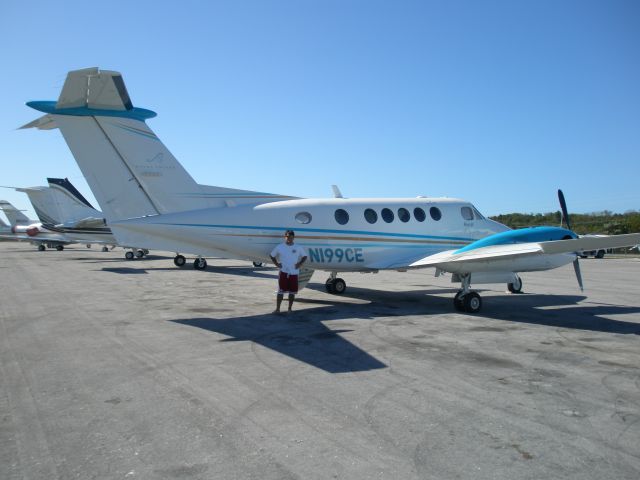 Beechcraft Super King Air 300 (N199CE)