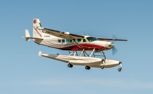 Cessna Caravan (C-GCGA) - The last attempt to land on runway 23 at YYZ was a success!