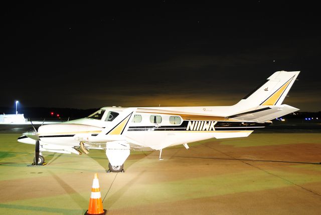 Beechcraft Duke (N111WK) - Seen at KFDK on 7/13/2009.