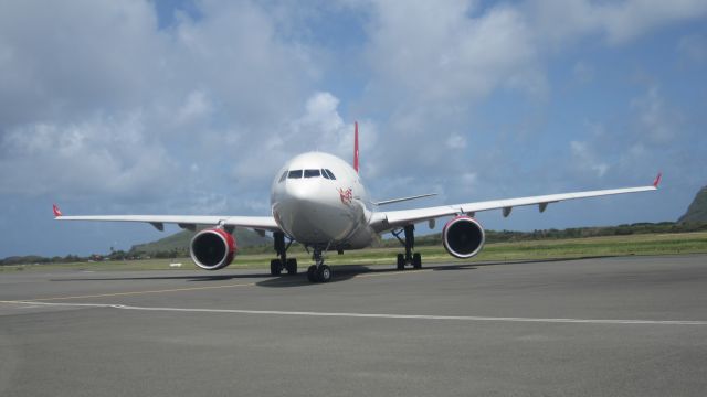 Airbus A330-300 (G-VMIK)