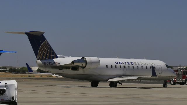 Canadair Regional Jet CRJ-100 (N908SW)