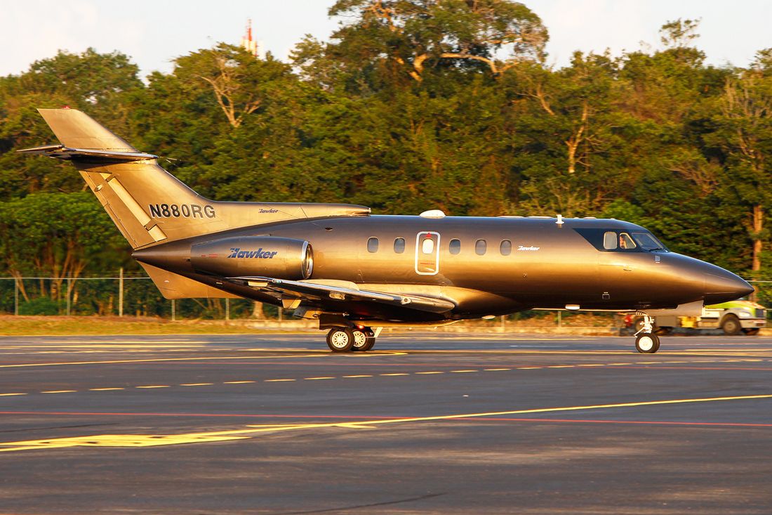 N800RG — - nice colors for this old machine / Apr2019, reaching FBO air-side shot