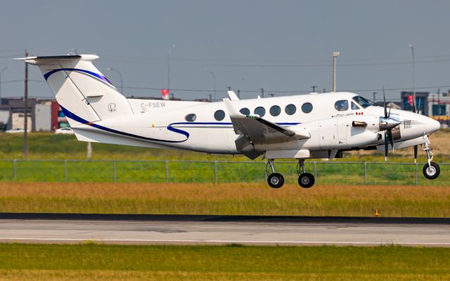 Beechcraft Super King Air 350 (C-FSEW)