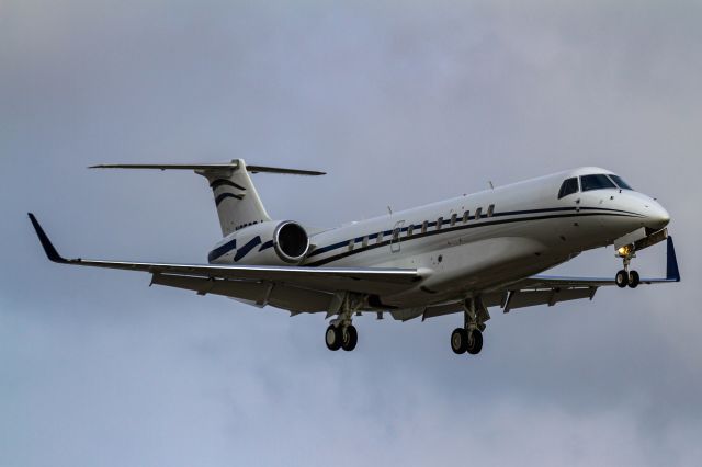 Embraer ERJ-135 (N650RJ)