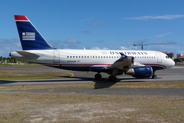 Airbus A319 (N740UW)