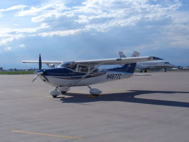 Cessna Skylane (N487TC)