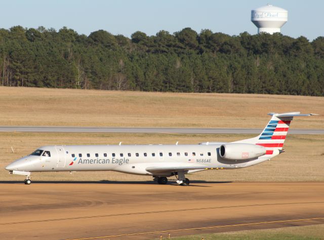 Embraer ERJ-145 (N686AE)