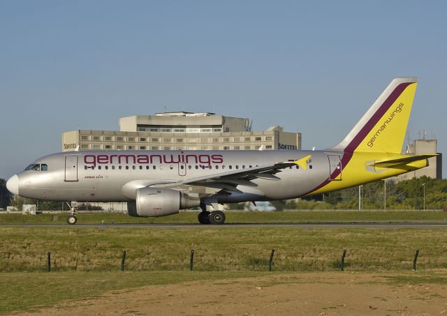 Airbus A319 (D-AILF) - Germanwings - Airbus A319-114 C/N 636 - D-AILF - at CDG 2004-09-25.