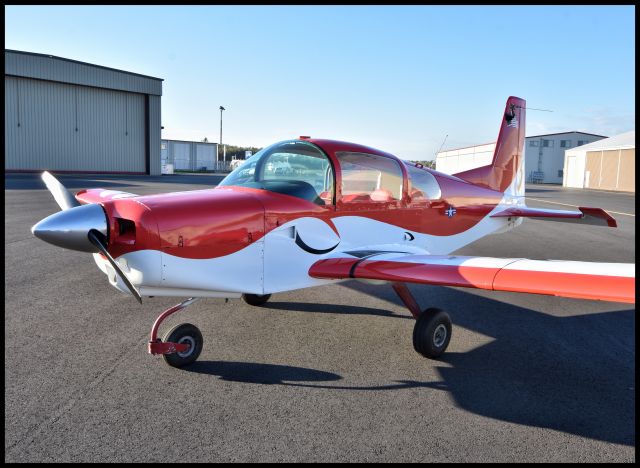 Grumman Tr2 (N5873L)