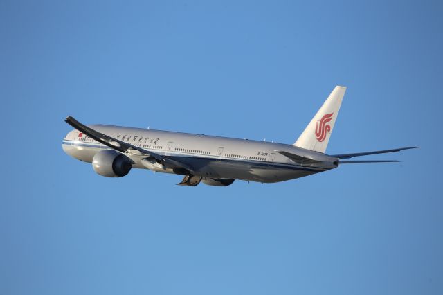 Boeing 737-800 (B-8360)