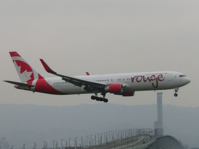 BOEING 767-300 (CFМWU)