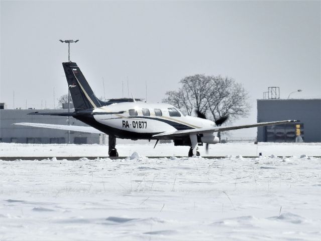 Piper Malibu Mirage (RA-01877) - Spotting EPLB/LUZ