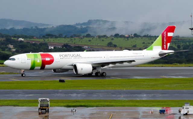 Airbus A330-900 (CS-TUR)