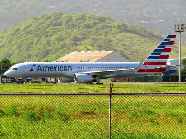 Boeing 757-200 (N191AN)