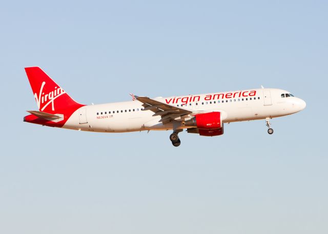 Airbus A320 (N636VA)