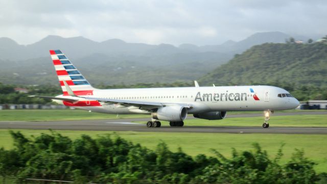 Boeing 737-800 (N192AN)