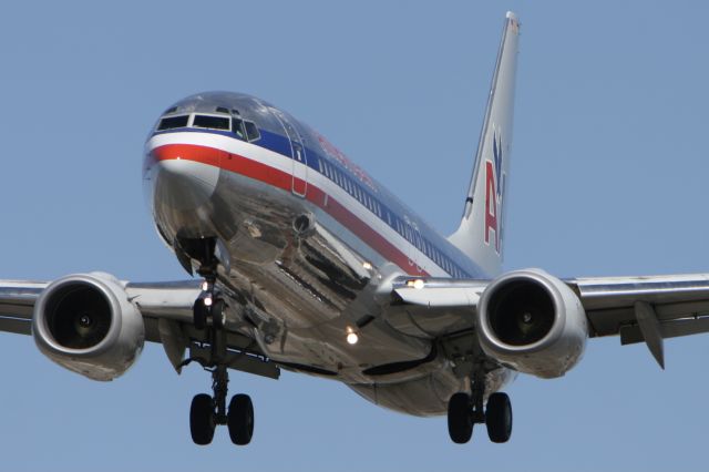 Boeing 737-800 (N978AN) - March 24, 2010 - approached Toronto