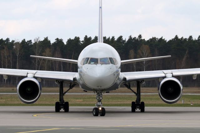 Boeing 757-200 (N567CA)