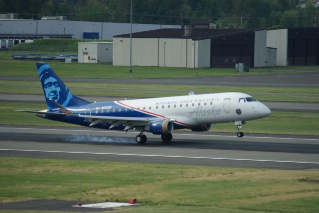 Embraer 175 (N651QX) - AS/QXE2038 SEA-PDX 5/20/23