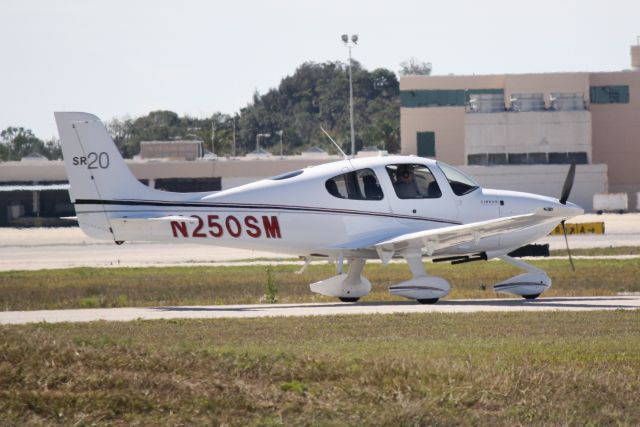 Cirrus SR-20 (N250SM) - Cirrus SR-20 (N250SM) taxis at Sarasota-Bradenton International Airport
